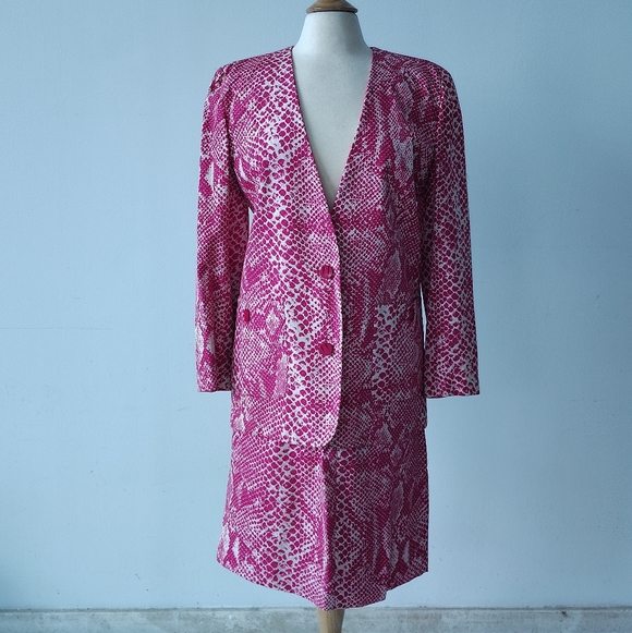 Valentino Night, Pink Snakeskin Print Suit - Picture 1 of 9